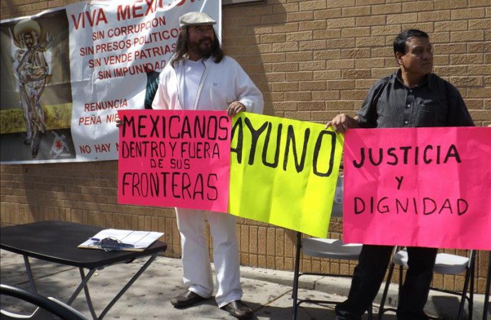 Activistas inician ayuno por justicia y dignidad frente a consulado mexicano