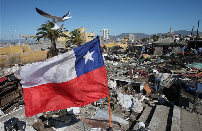 EEUU ofrece ayuda a Chile tras el terremoto y expresa condolencias
