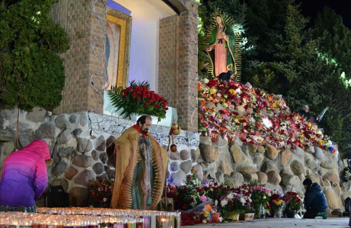 Falta bronce para la estatua gigante de la Virgen de Guadalupe en Illinois