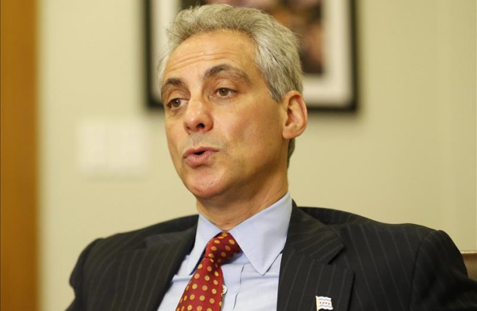 Emanuel anuncia aumento histórico de impuesto a la propiedad en Chicago