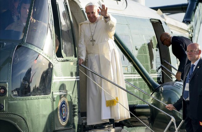 El papa Francisco llega a la sede de Naciones Unidas