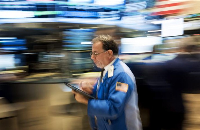 Wall Street abre con fuertes pérdidas y el Dow Jones cae un 0,99 %