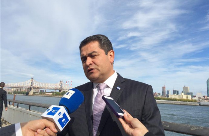 La OEA presenta al presidente hondureño un plan de lucha contra la corrupción