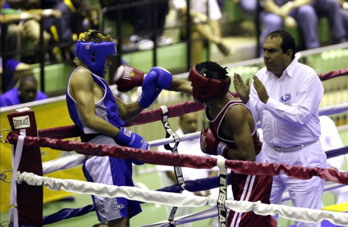 El boxeador puertorriqueño Prichard Colón mejora aunque sigue en coma