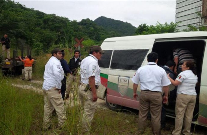 Rescatan en México a 66 guatemaltecos explotados en finca cafetalera