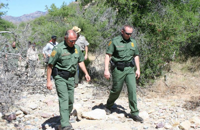 Patrulla Fronteriza rescata a inmigrante mexicano en Arizona
