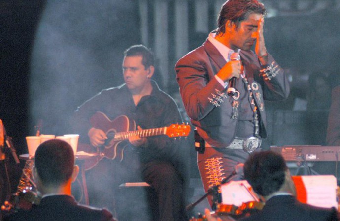Alejandro Fernández recibirá un premio por su trayectoria en los Billboard Latinos