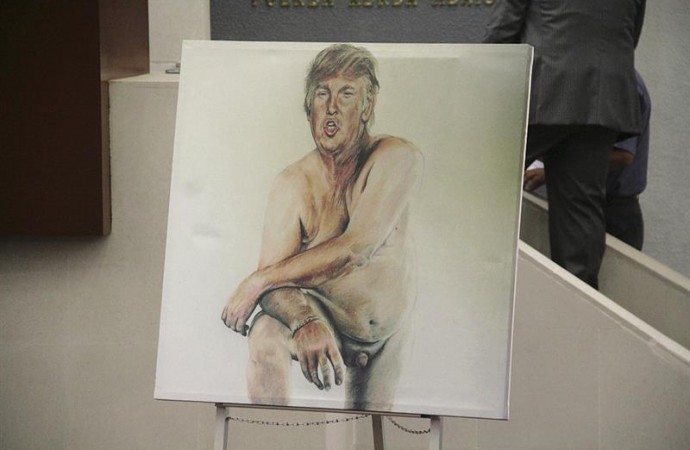 Prohíben un cuadro de Donald Trump, desnudo y con genitales diminutos