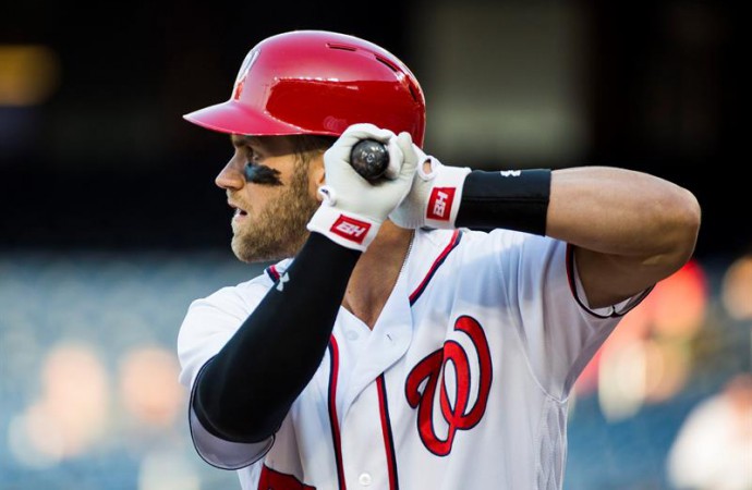 Harper llega a 100 jonrones; blanqueadas de Filis y Cardenales
